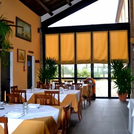 Corte Dossello 4* Massa Fiscaglia