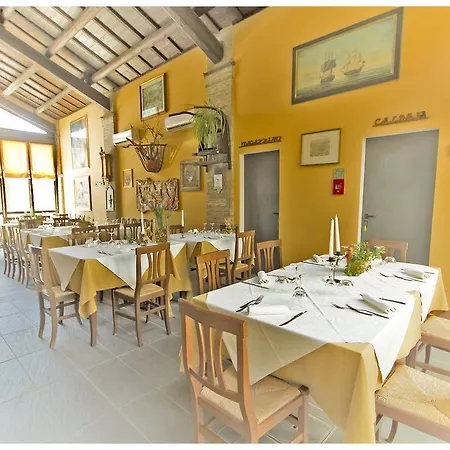 Corte Dossello 4* Massa Fiscaglia