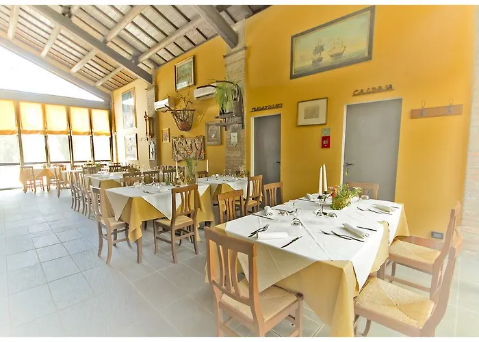 Corte Dossello 4* Massa Fiscaglia